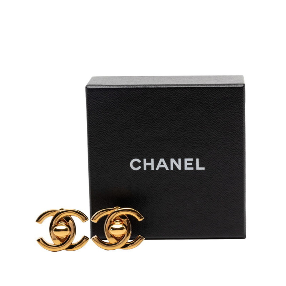CHANEL Vintage Gold Logo Earrings - Picture 4 of 4